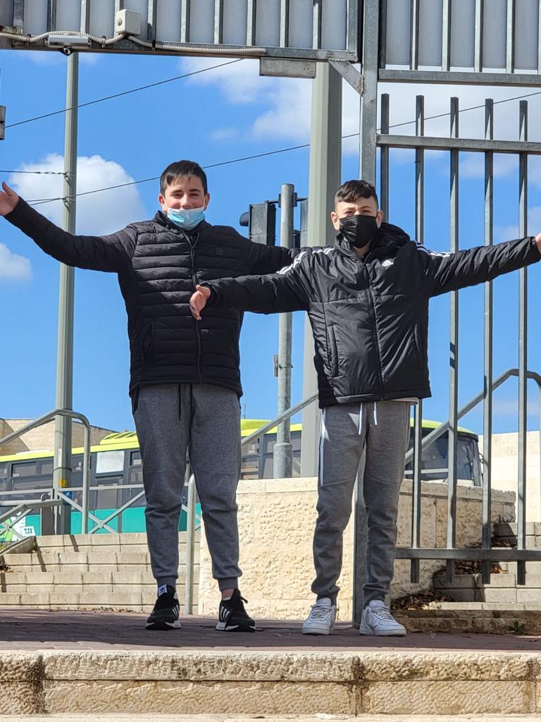 תקשורת by noam marziano - Ourboox.com