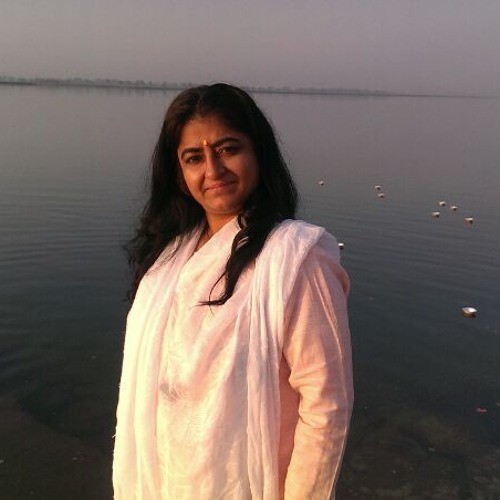 After offering water to the Sun, pray that, O Sun God! Just as you are moving towards the north, so should the best journey of spirituality, vitality, karma and karma yoga happen in our life. 