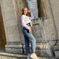 Profile picture of Виктория