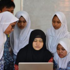 Profile picture of dewi sri wahyuni